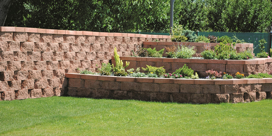 Jardiniere din beton vibropresat care adauga stil spatiului exterior